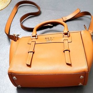 DKNY WOMEN CROSSBODY BAG SMALL